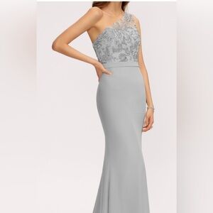 Beautiful one shoulder gown with elegant chiffon trumpet,full length skirt.